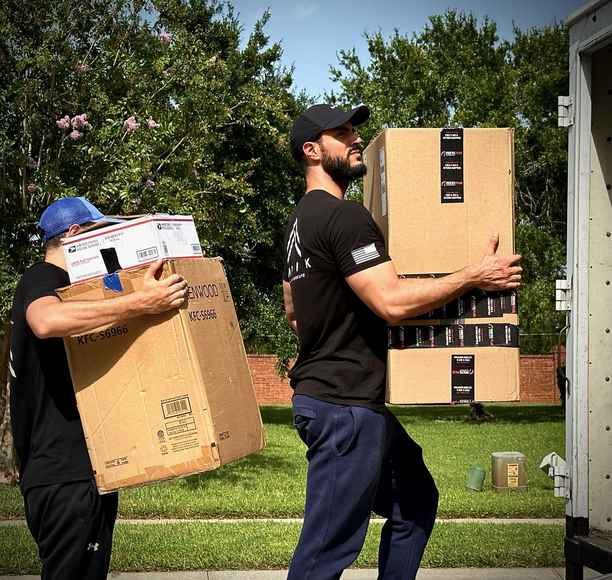 Heavy Lifters professional moving team